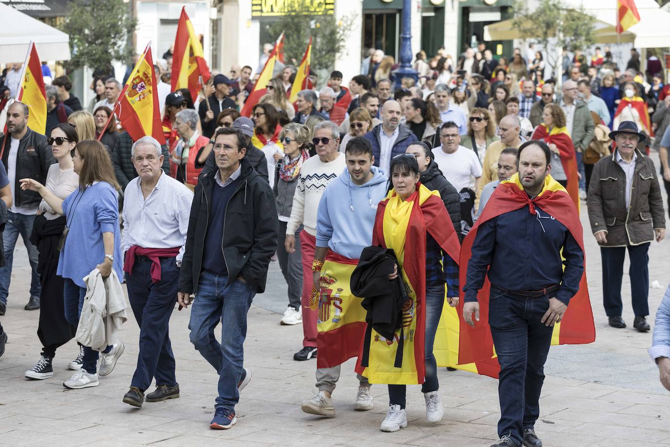 La mañana santanderina estuvo repleta de banderas de España