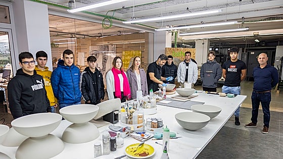 Los grupos del IES La Granja visitan las instalaciones de Bathco