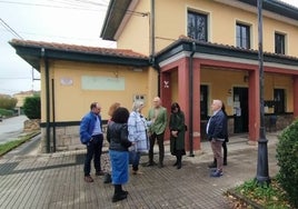 Visita a las instalaciones del Centro de Educación para Adultos de Los Corrales.