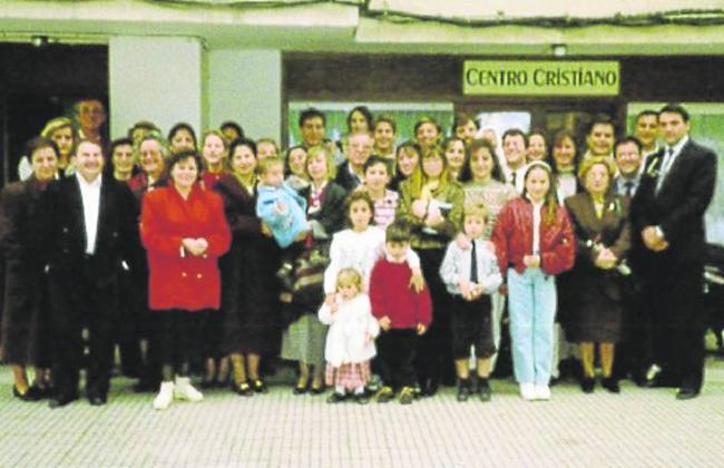 El grupo de voluntarios de la ONG Nueva Vida, colaboradores desde sus inicios en los años 90.