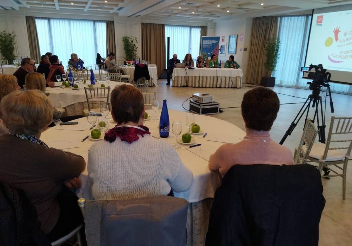 Encuentro Nacional de Comunidades Rurales Amigables con Personas Mayores mantenido en Puente Viesgo.