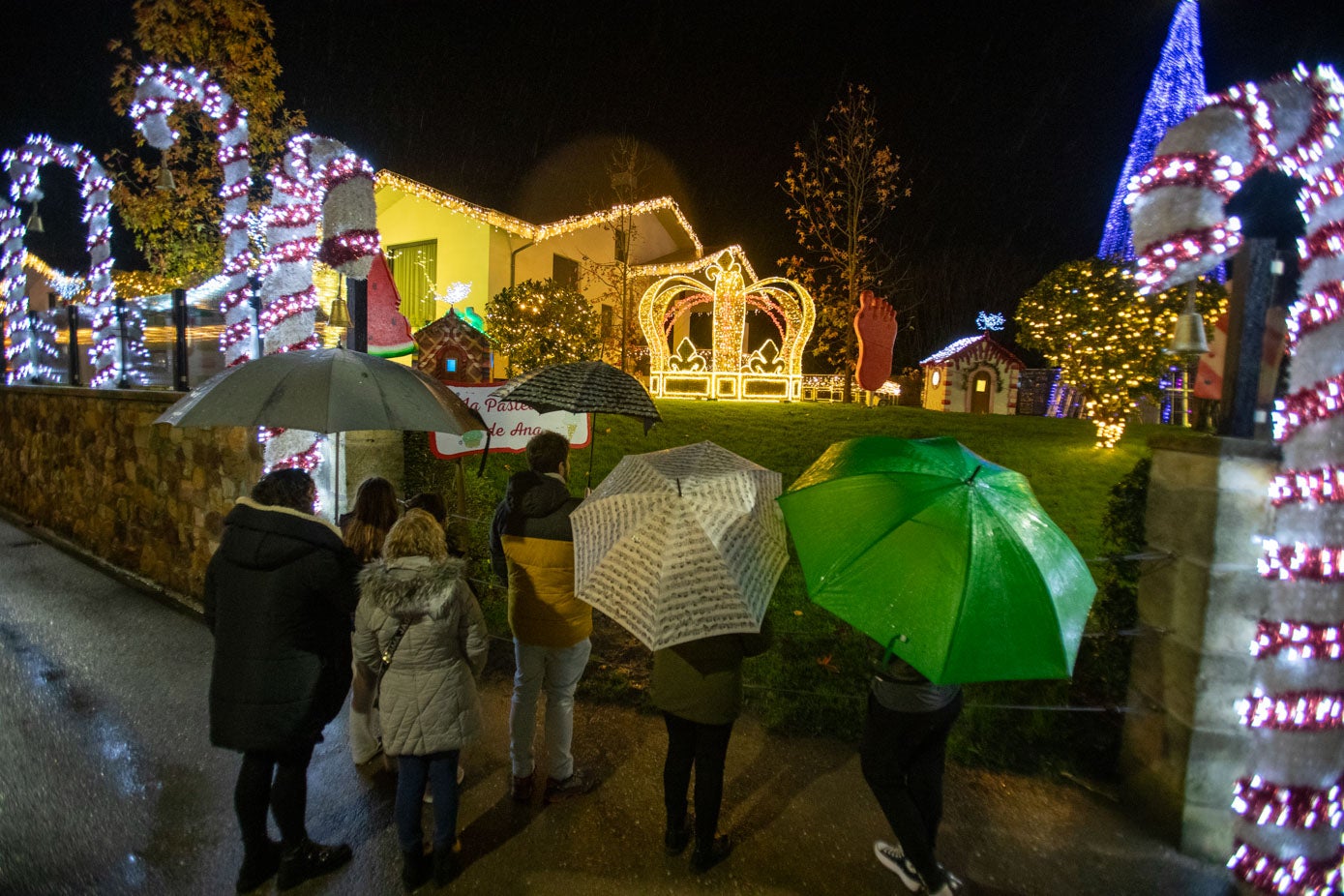 Un grupo de visitantes (de los primeros de este año). El año pasado fueron miles durante las fiestas. 