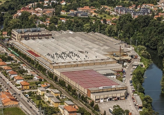 Fábrica que Bridgestone tiene en Puente San Miguel.