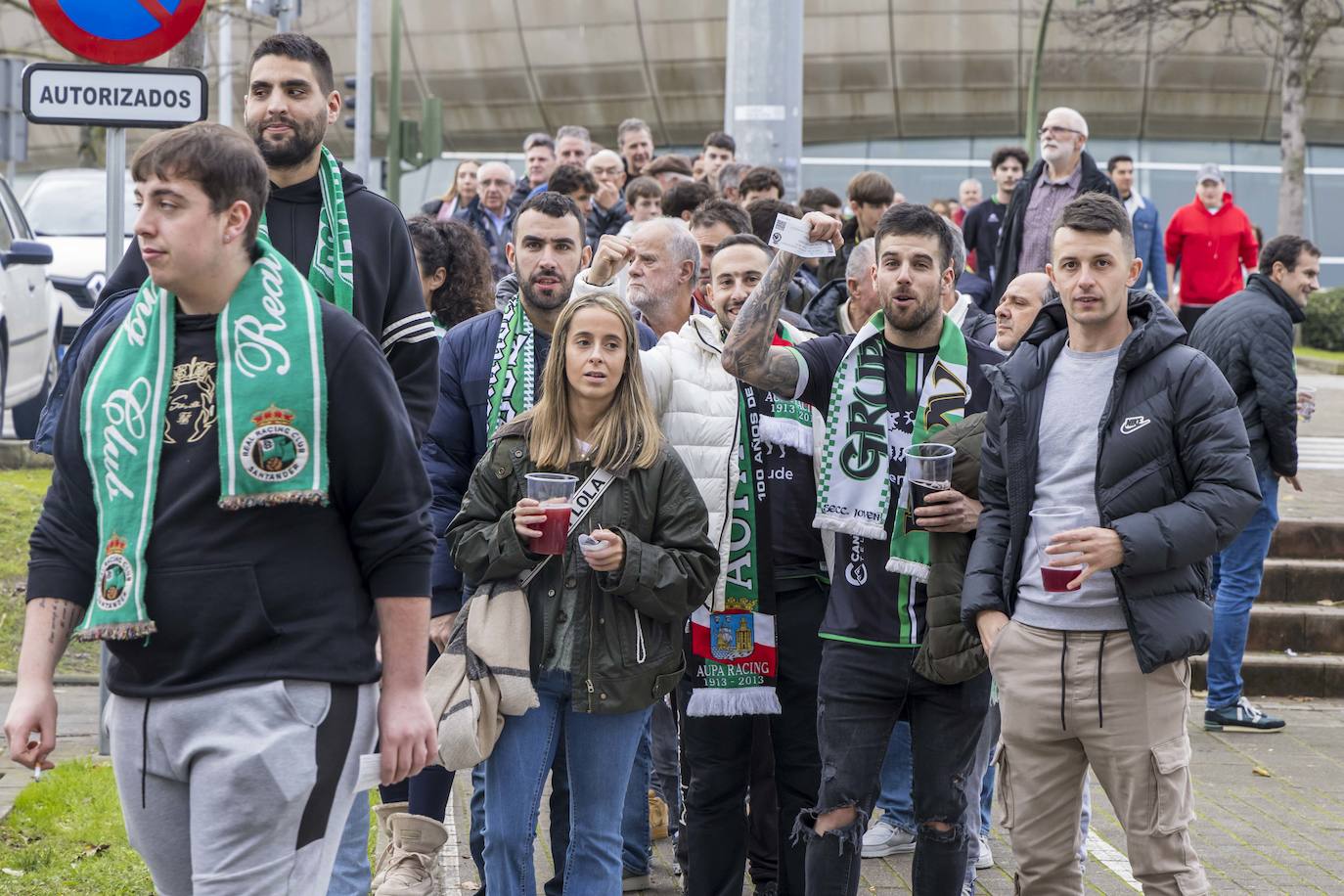 Los aficionados del Racing no fallaron en un partido que tuvo una entada de más de 17.000 personas.  