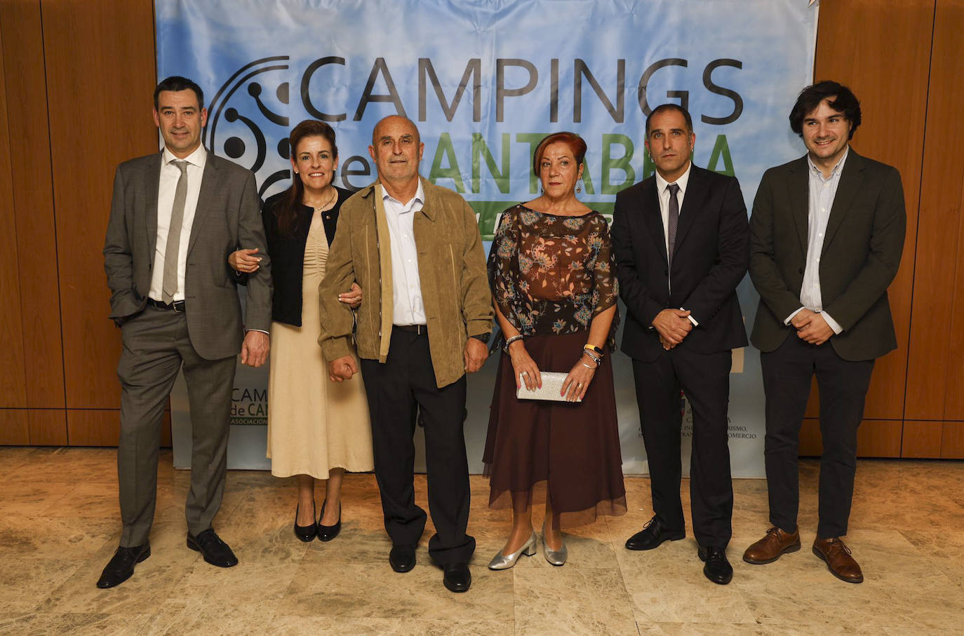 Juan Luis Sáez, Lourdes Osa, Emilio Valle, Marimar Guirles, Eneko Valle y Sergio Chocarro.