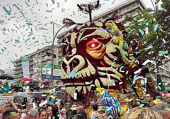 `Stone´ de la Asociación mi Vida Loca se proclamó ganadora de la edición 112 de la Batalla de Flores.