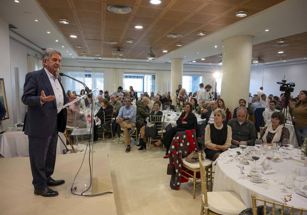 Revilla, en la comida de Navidad del PRC celebrada el domingo