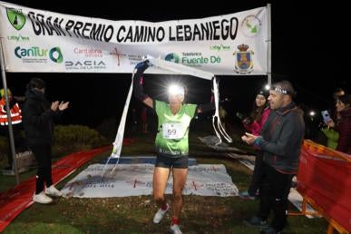 Carmen Rosa Pérez, campeona de la Copa de Cantabria de Carreras por Montaña Vertical 2023