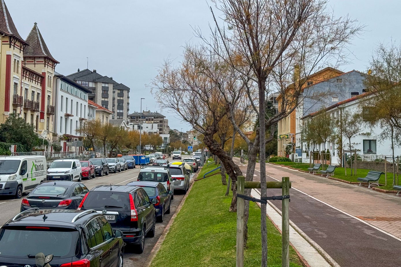 El tramo de la Avenida de Los Castros, entre Pontejos y Castañeda, verá impulsada su actividad con las próximas aperturas del nuevo hotel y la urbanización del lujo.