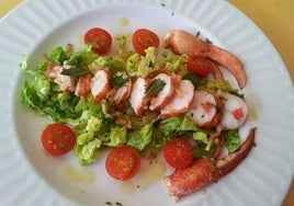 Ensalada de bogavante, un clásico de la Navidad.