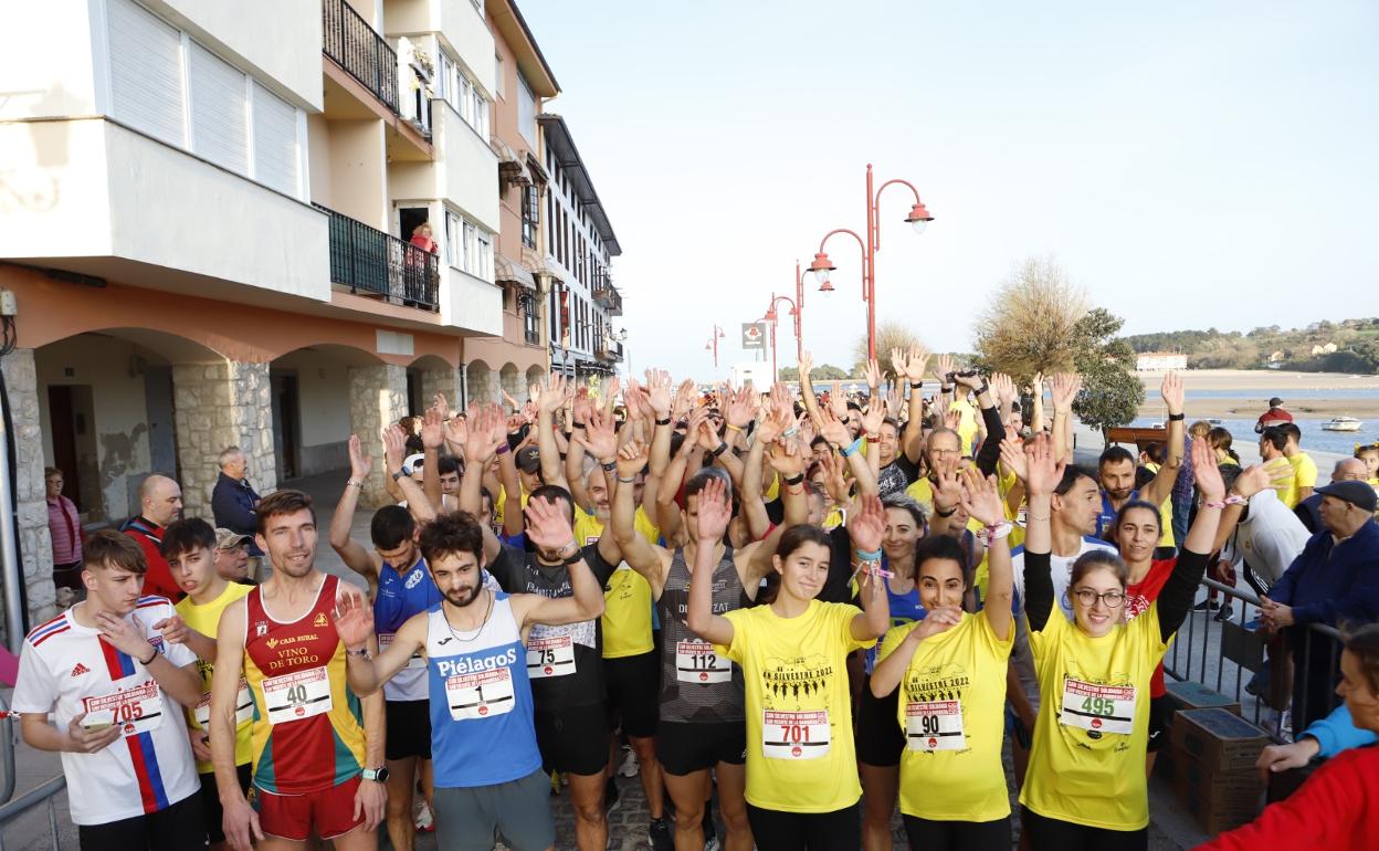 Salida de la San Silvestre junto al paseo marítimo de San Vicente