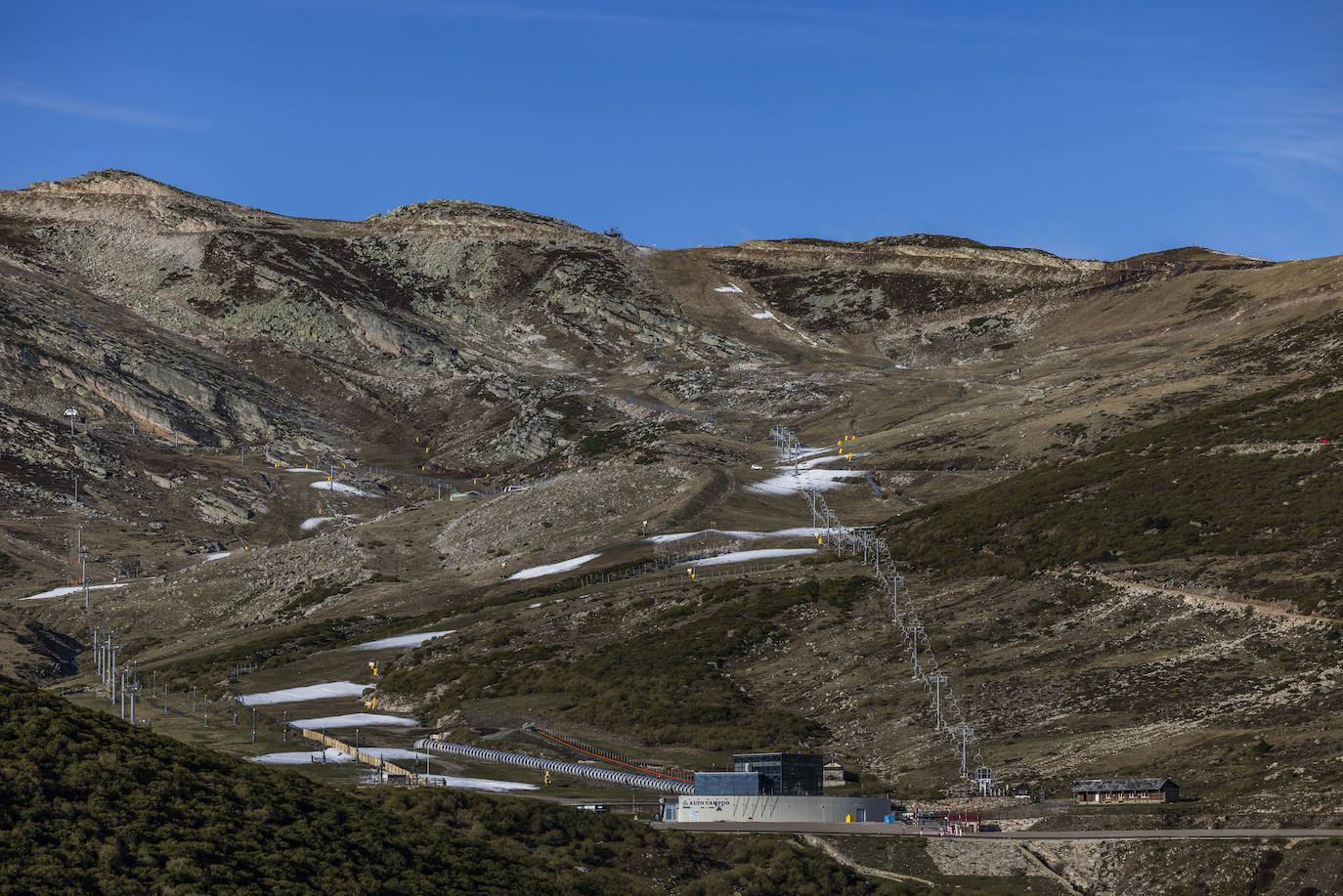 Fotos: Alto Campoo sin nieve en pleno enero