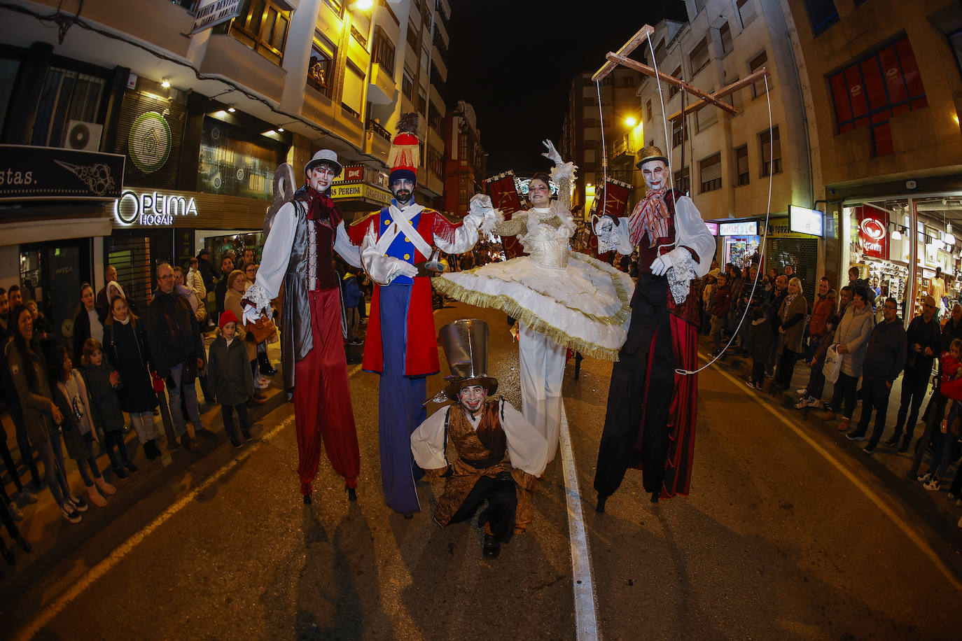 Fotos: La Cabalgata de los Reyes Magos en Torrelavega