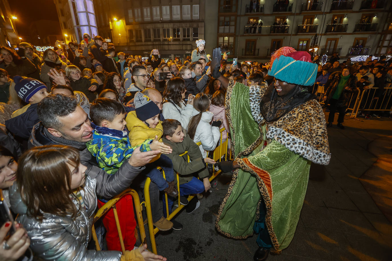 Fotos: La Cabalgata de los Reyes Magos en Torrelavega