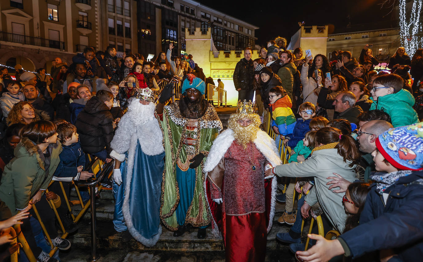 Fotos: La Cabalgata de los Reyes Magos en Torrelavega