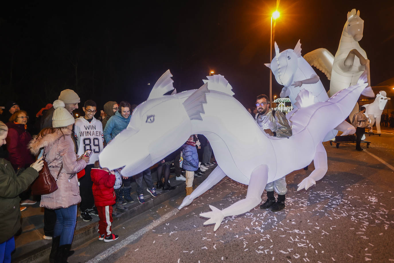 Fotos: La Cabalgata de los Reyes Magos en Torrelavega