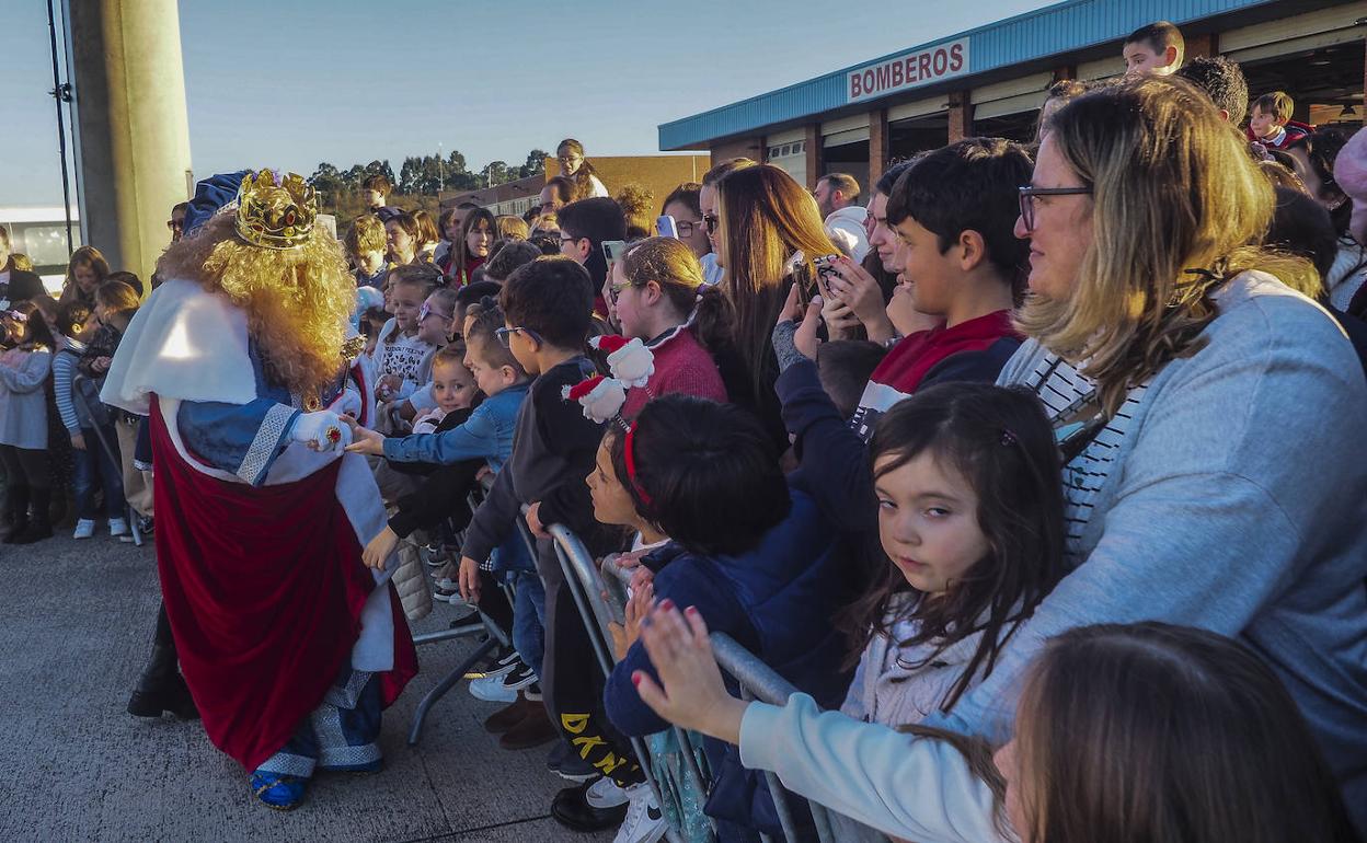 Imagen de la llega de los Reyes Magos al aeropuerto Seve Ballesteros