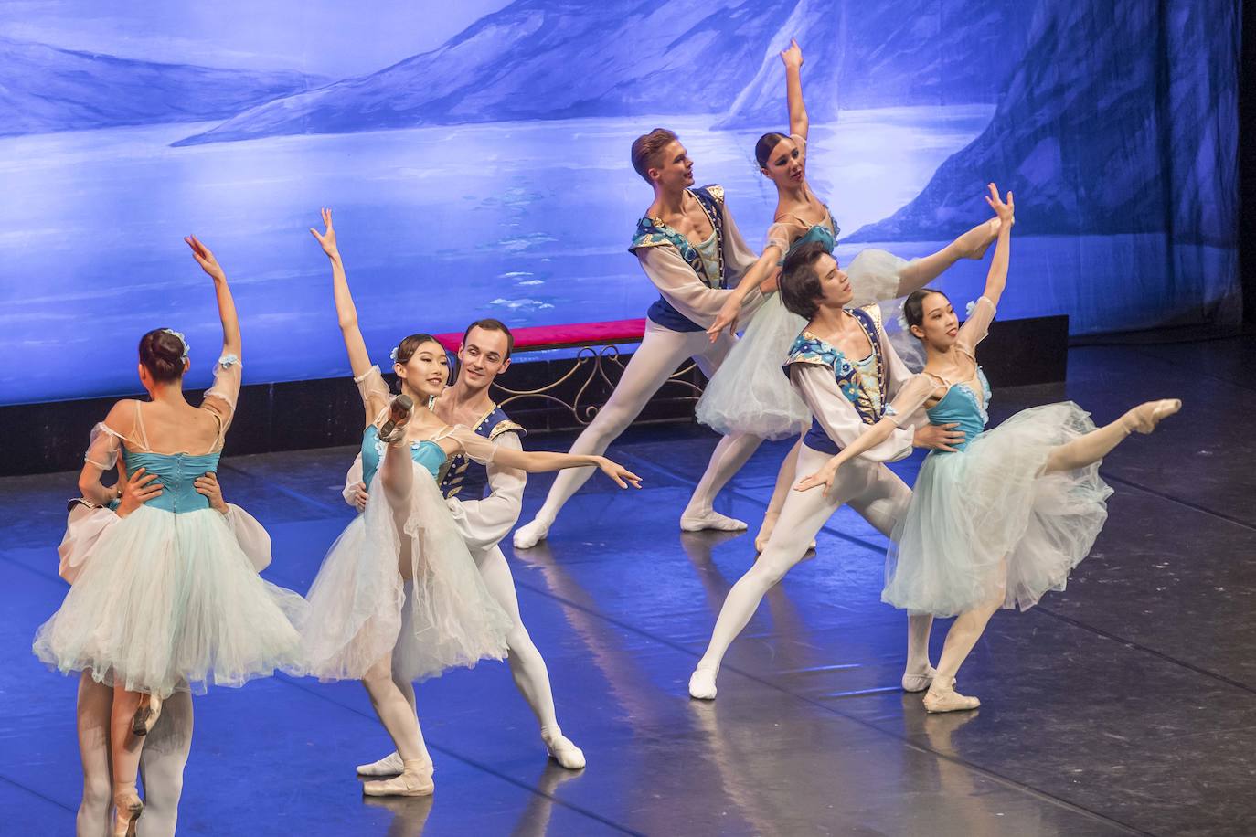 Fotos: Las mejores imágenes de &#039;El lago de los cisnes&#039; del Ballet de Kiev en Santander