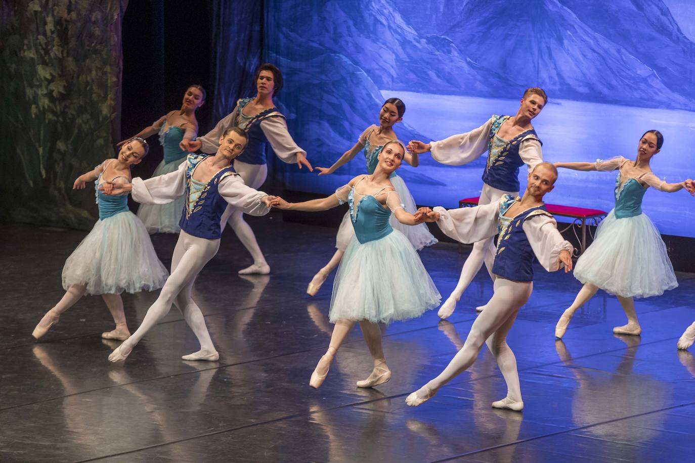 Fotos: Las mejores imágenes de &#039;El lago de los cisnes&#039; del Ballet de Kiev en Santander