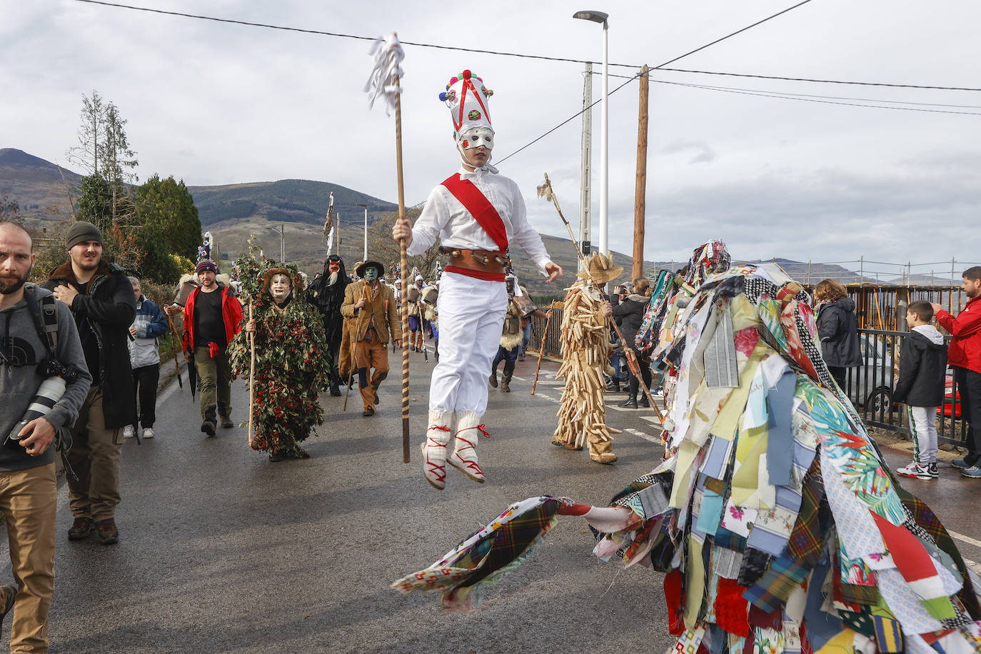 La Vijanera se convirtió en una cita multitudinaria en su regreso al ritmo de más de 500 campanos