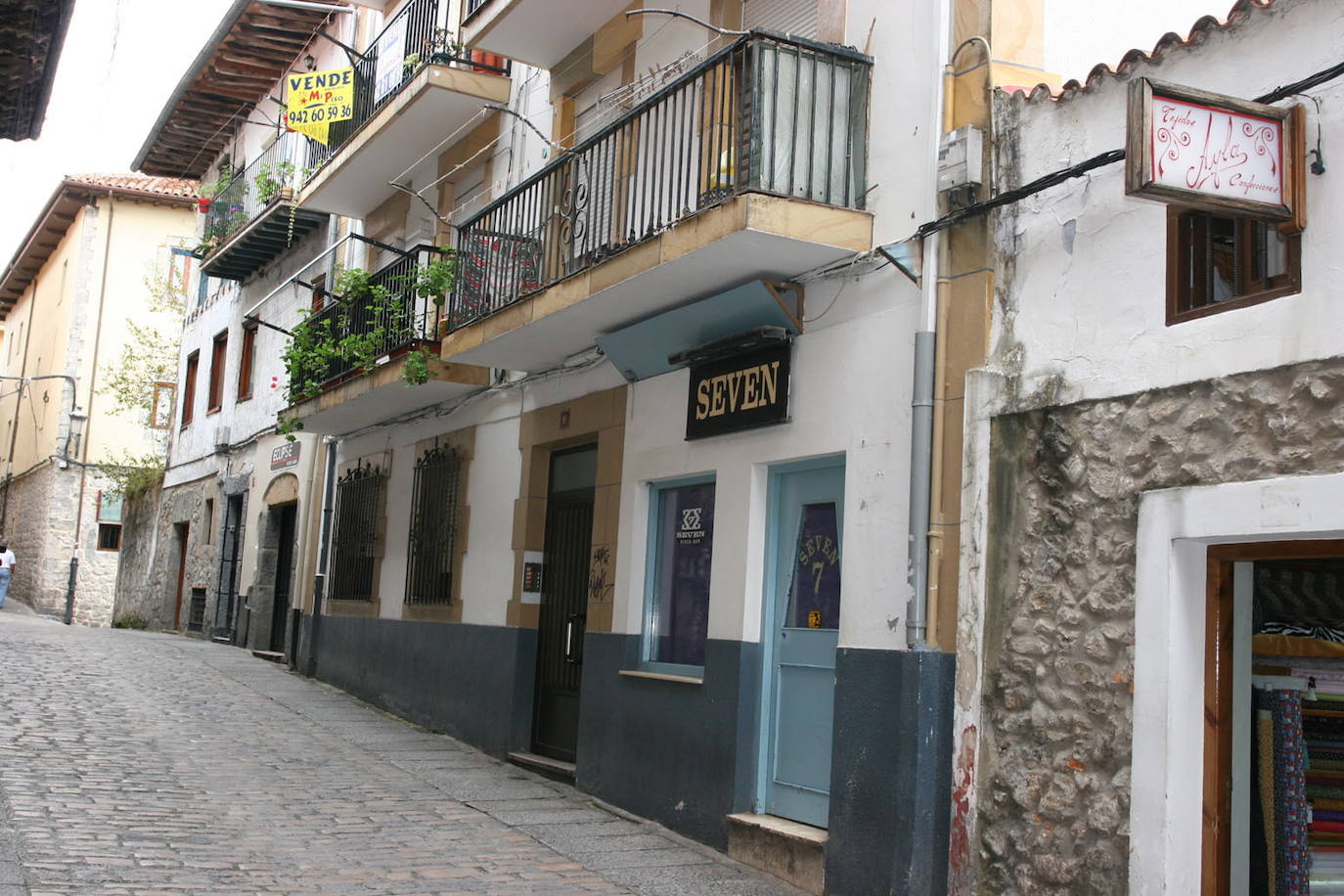 El casco histórico de la villa pejina es una de las zonas de 'marcha' de la localidad.