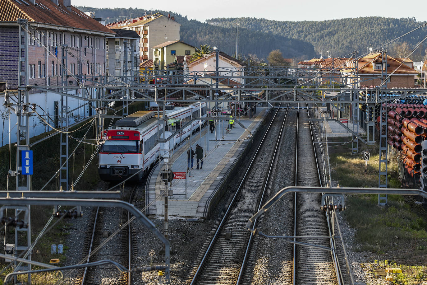 Fotos: Un tren impacta contra el final de la vía muerta en la estación de Renedo y deja 15 heridos leves