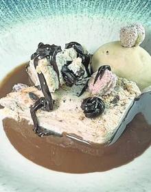 Imagen secundaria 2 - Bacalao confitado y semifrío de panettone.