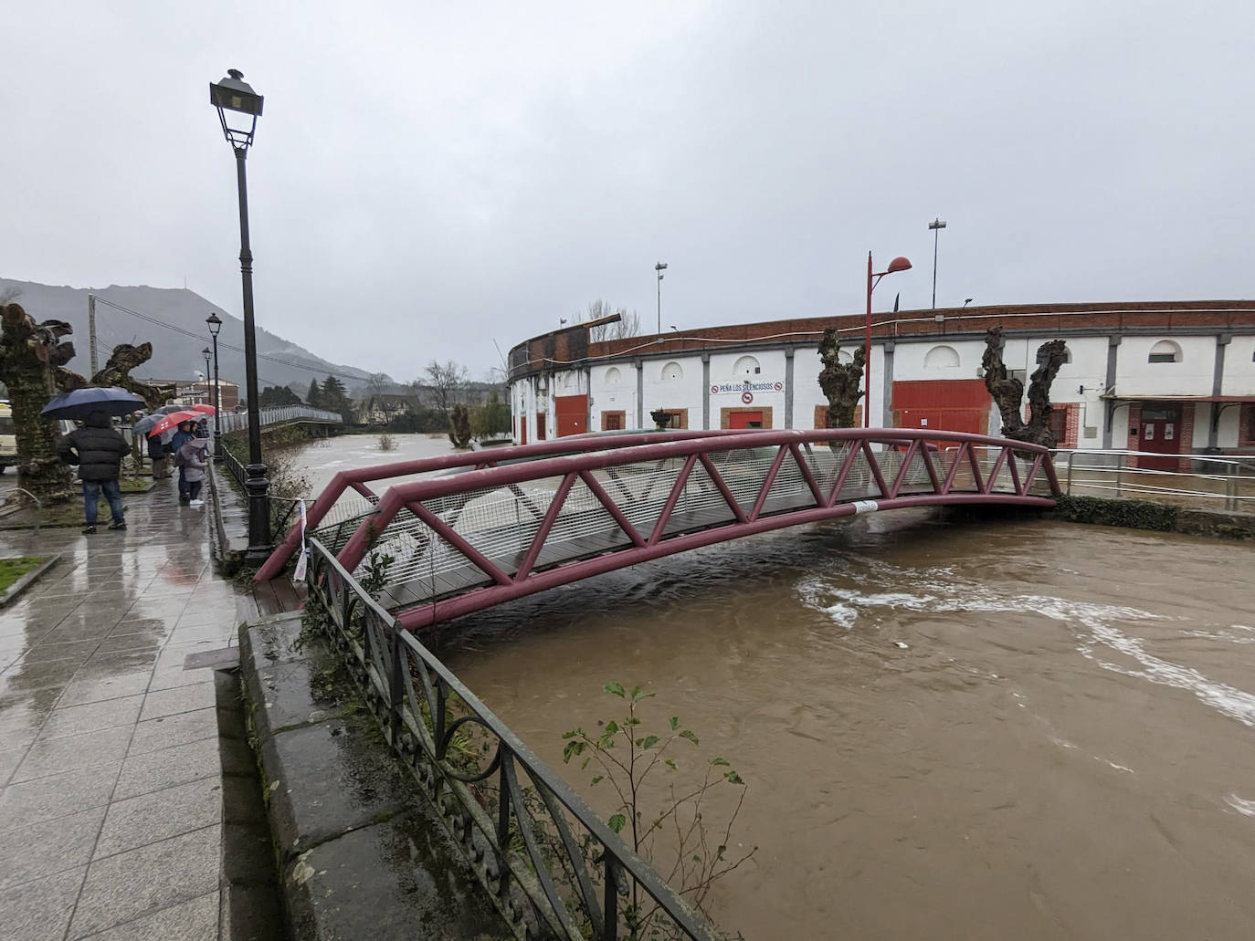 El Asón a su paso por Ampuero