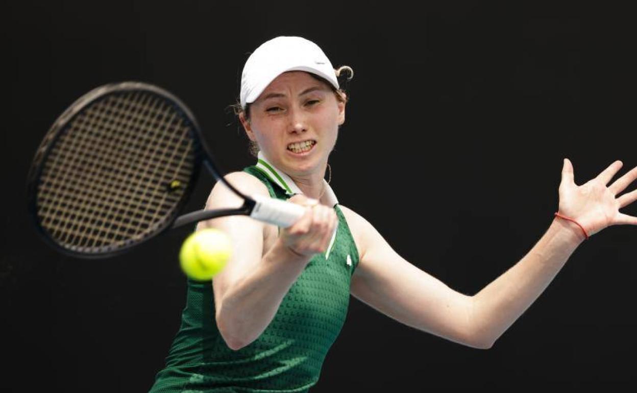 Cristina Bucsa, durante el partido contra la alemana Eva Lys.