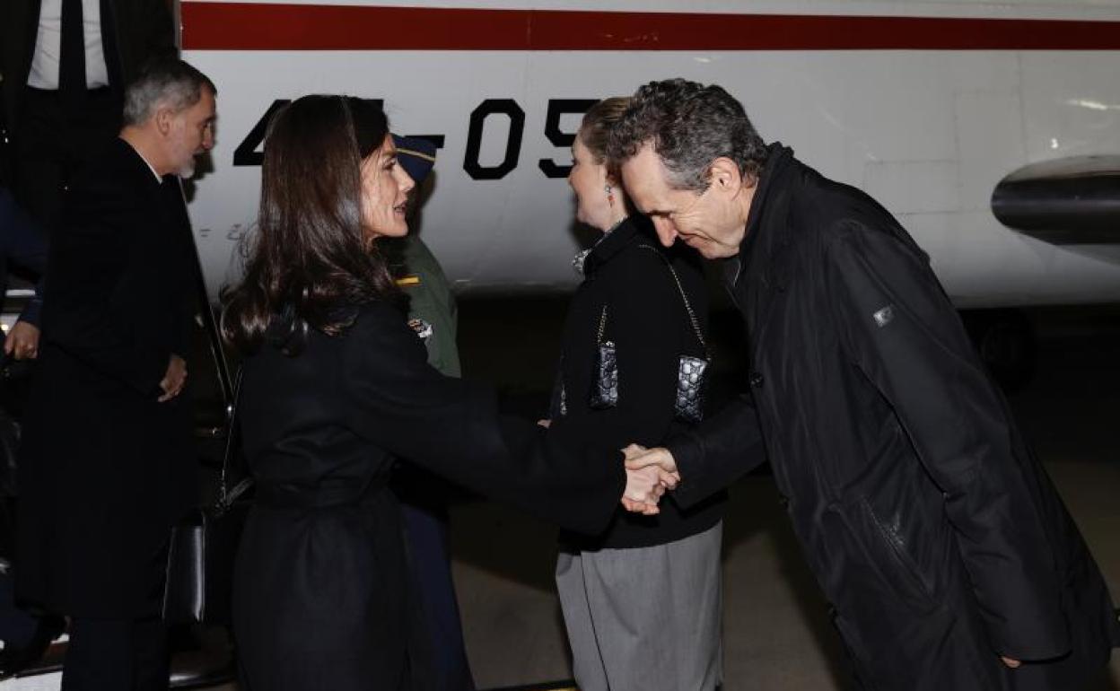 Felipe VI y doña Letizia, a su llegada a Atenas.