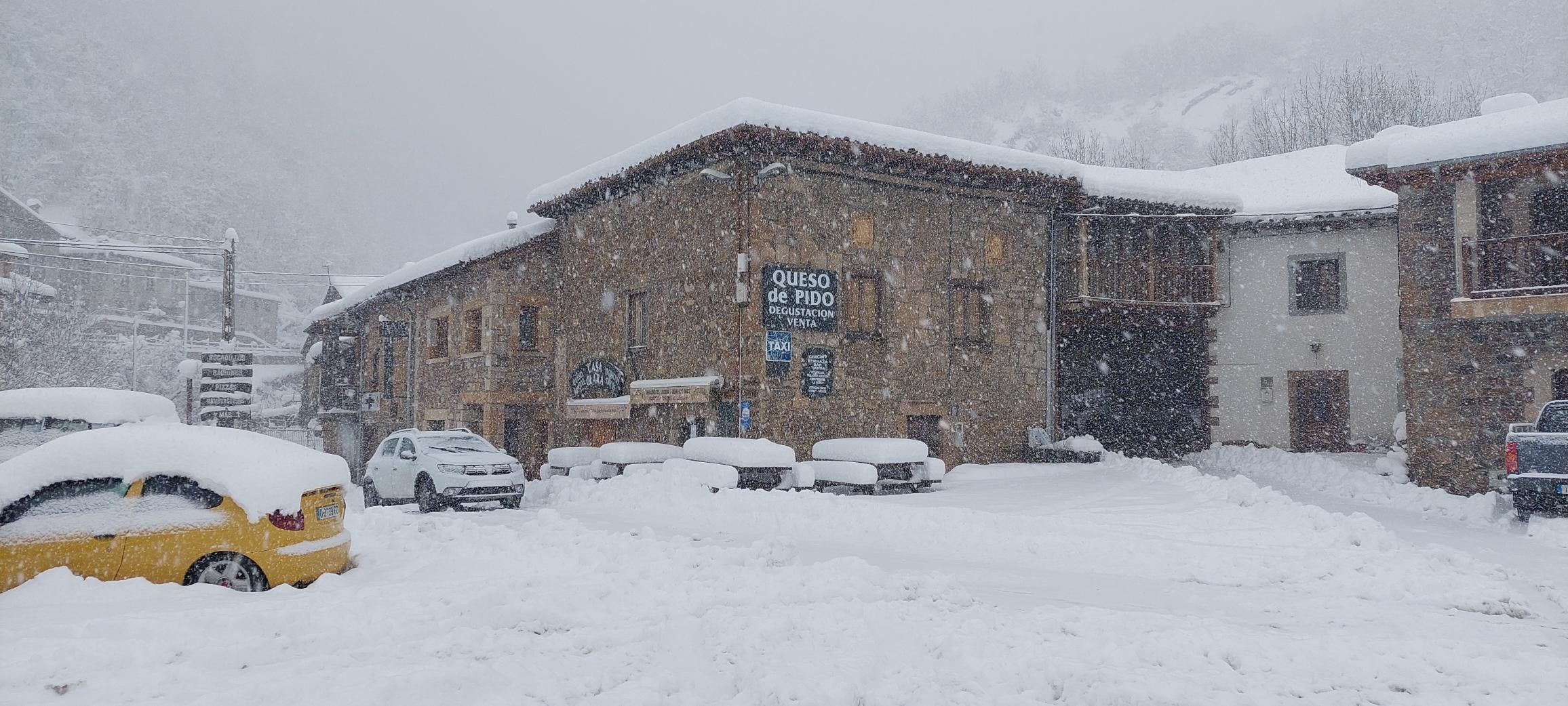 Fotos: La nieve cubre Liébana