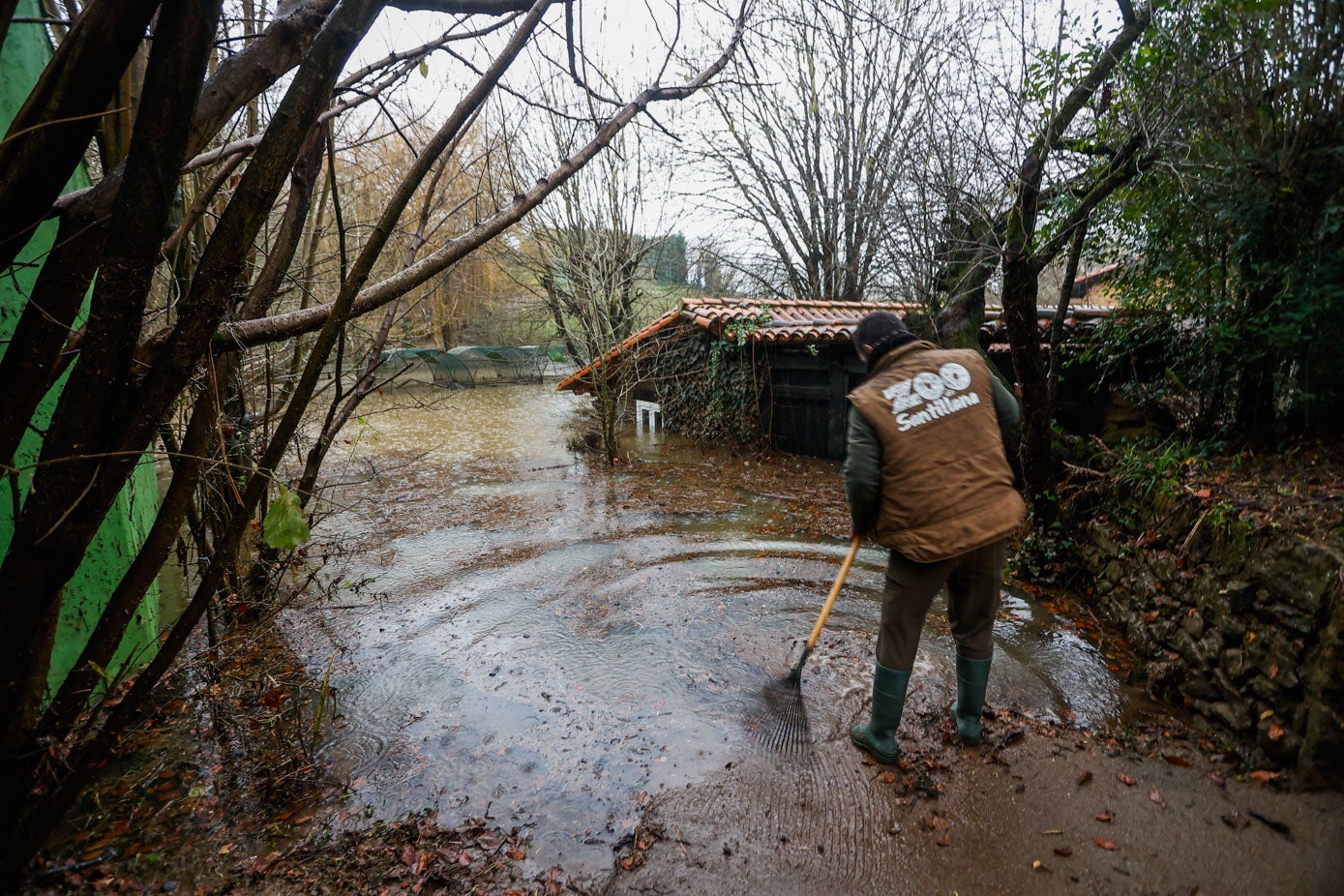 Fotos: Los animales del Zoo de Santillana del Mar sufren las consecuencias de las inundaciones