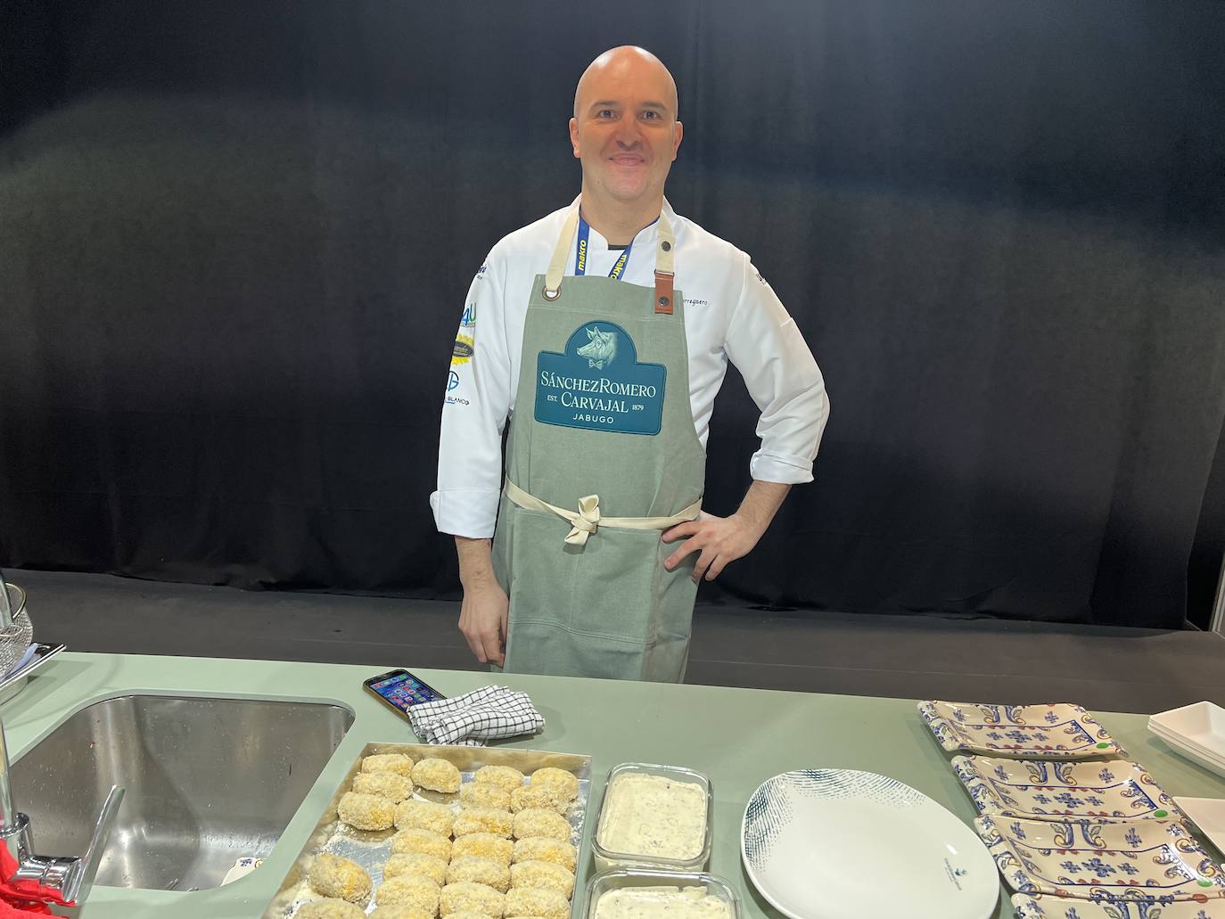 El buen nivel de La Ostrería se puede descubrir con el nivel de sus croquetas de jamón ibérico.