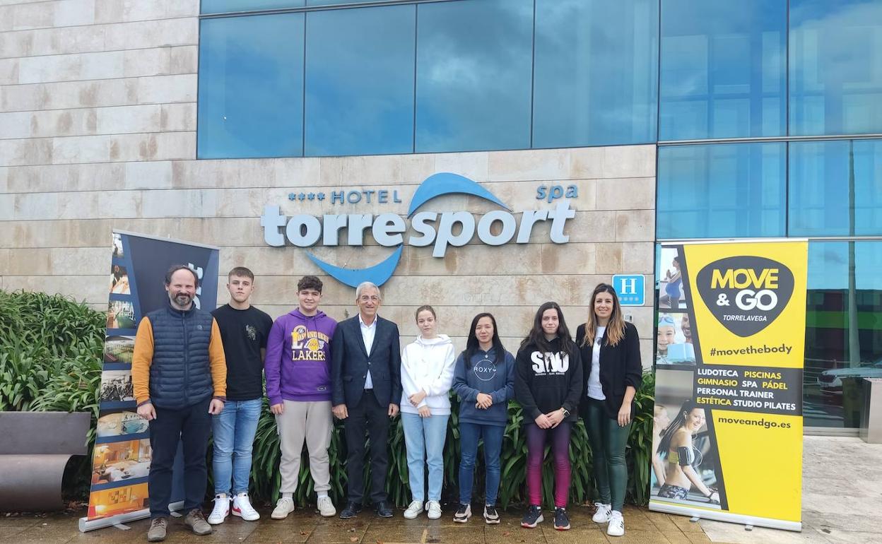 El Hotel Torresport, de SIEC, recibe al alumnado del IES Marqués de Santillana en Torrelavega.