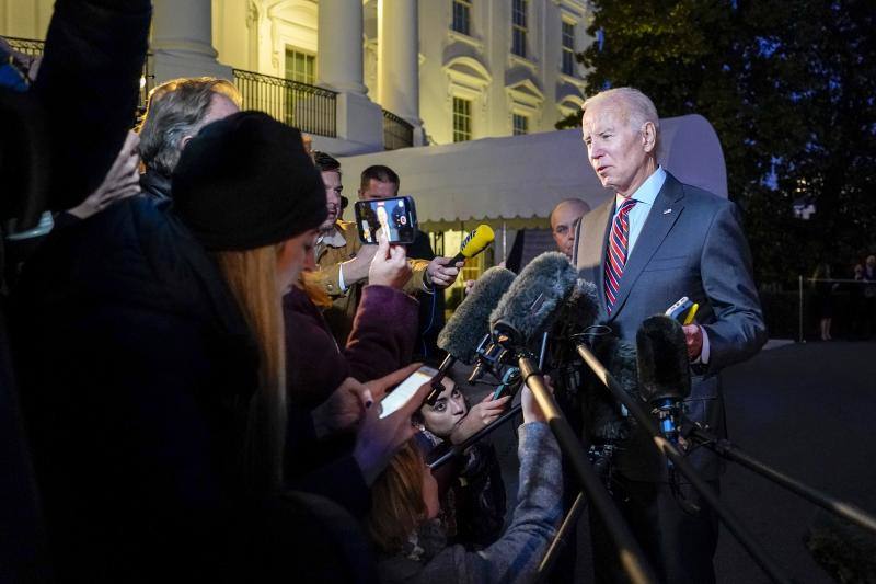 Joe Biden compareció ante los medios para pedir calma a los ciudadanos. 