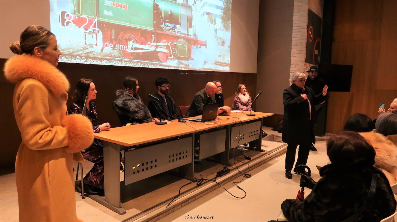 La alcaldesa de Gijón, Ana González, inauguró el Foro 'Pensar y diseñar con impacto positivo'. 