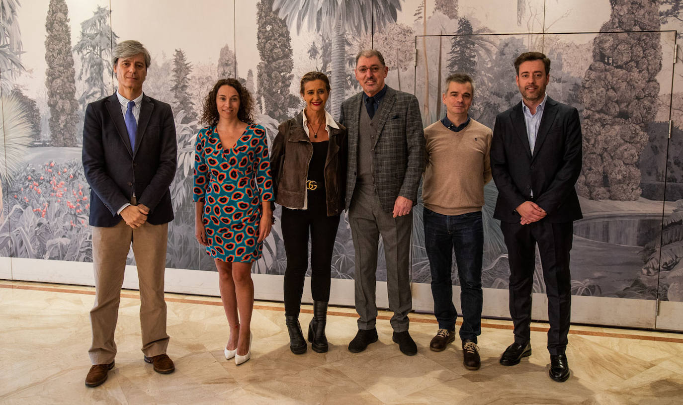 Carlos Pajares, Eva Suárez, Eva Fernández Cobo, Jorge Oliveira, Jorge Mullo y Raúl Huerta.