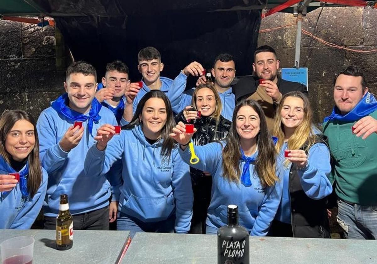 Integrantes de la comisión de fiestas de San Andres de Luena.