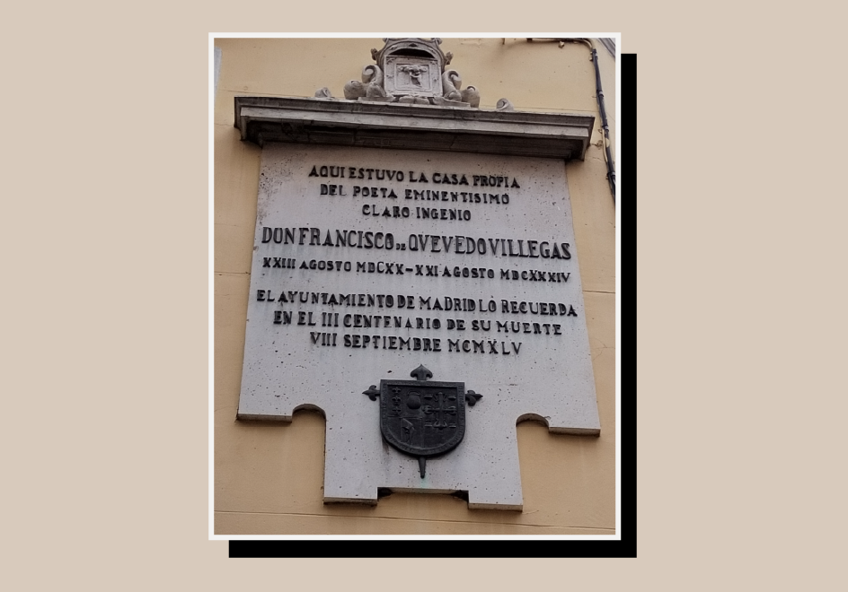 Placa dedicada a Francisco de Quevedo.