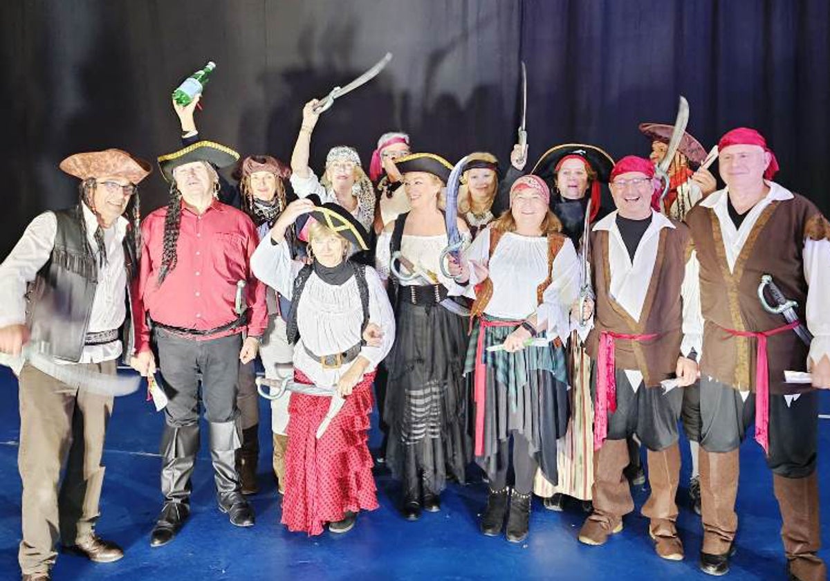 Grupo de baile de Argoños en la gala solidaria.