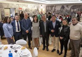 Silvia Gómez Argüeso, Pedro Manuel Martínez, Pedro Luis Gutiérrez, Gema Igual, Enrique Martínez, Ignacio de Blas, Carmen Hidalgo y José Luis López durante el acto de la Pantortilla de Oro 2024 celebrado en Santander.