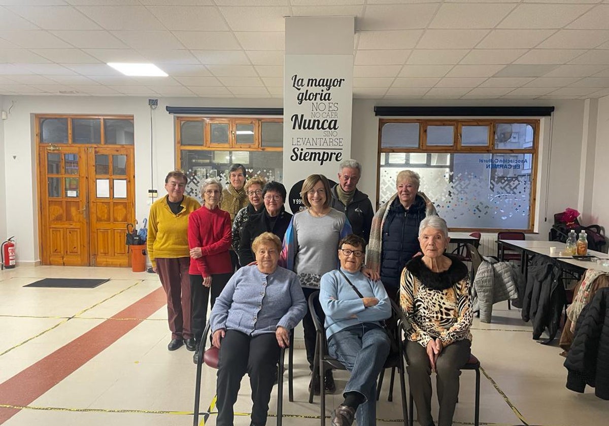 Mayores en el local de la tercera edad de Noja.