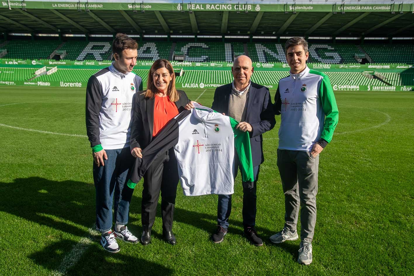 Saúl García, María José Saez de Buruaga, Manolo Higuera e Íñigo Sainz-Maza. 