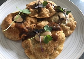 Unas deliciosas tortitas de brócoli, queso y gambas.