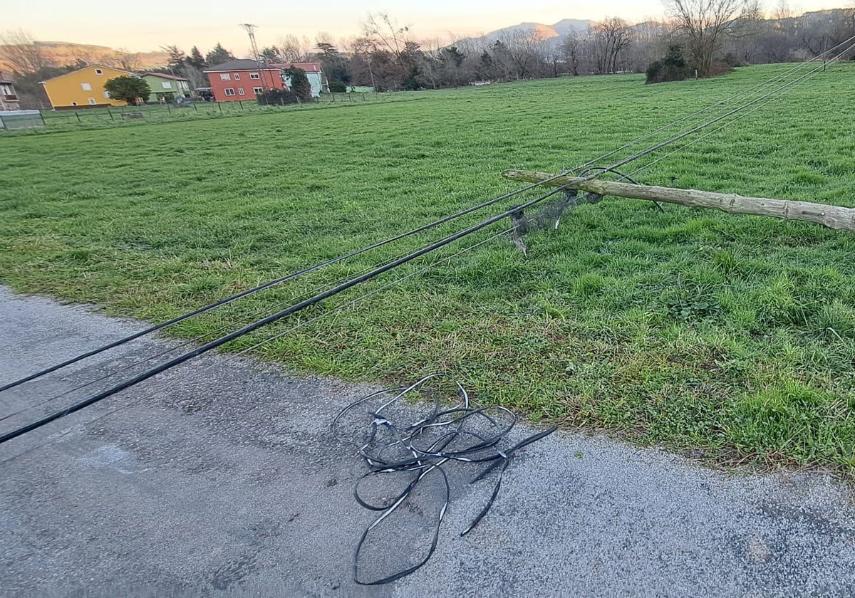 Un vial ha tenido que ser cortado en Vargas, Puente Viesgo.