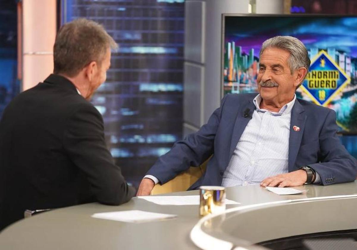 Pablo Motos y Miguel Ángel Revilla, en el programa de anoche en El Hormiguero.