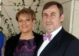 Alfonso Arenal junto a su esposa, María del Carmen.