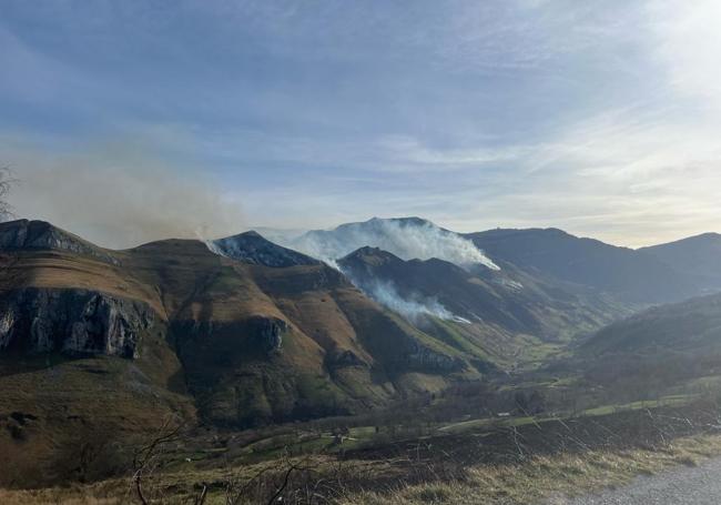 Incendio en el Valle de Soba.