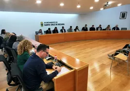 El Pleno de Bezana abordó ayer la moción planteada por PSOE y PRC sobre la gratuidad del servicio municipal de transporte.