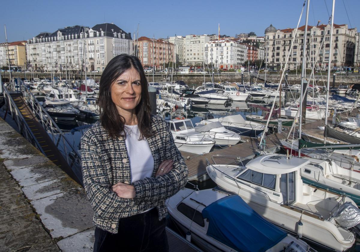 «El PP está centrado en la foto y el postureo, pero los barrios están abandonados»